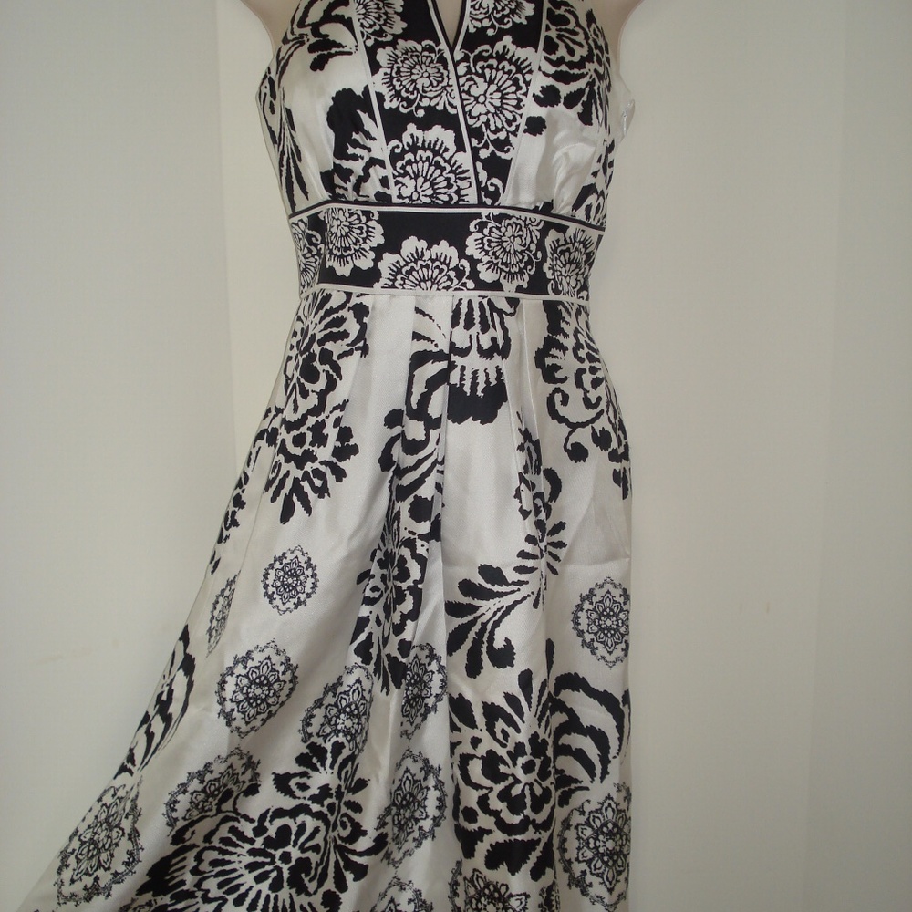 White House Black Market 100% Silk Dress- Sz-4
